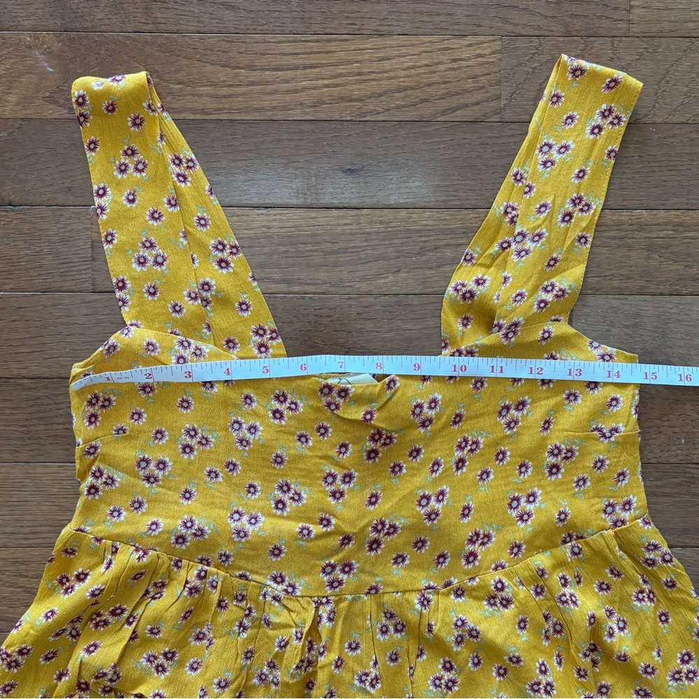 Easel Yellow Floral Print Cropped Flowy Tank Top - Picture 5 of 6